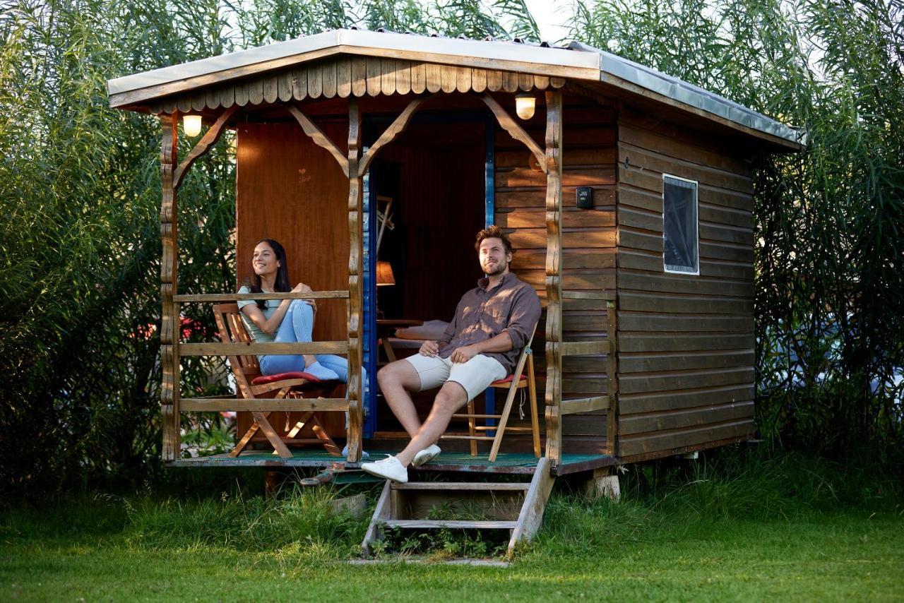 ホテル Wakenitz-Camp Groß Sarau エクステリア 写真